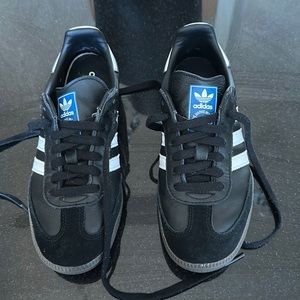 Adidas Black/White Sambas